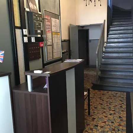 雷莱南酒店 酒店