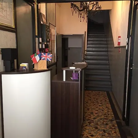 雷莱南酒店 2*